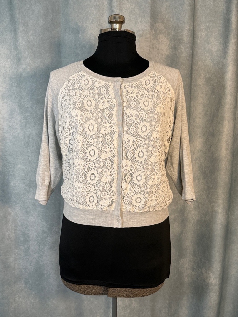 Torrid heather gray and ivory cropped cardigan crotchet detail